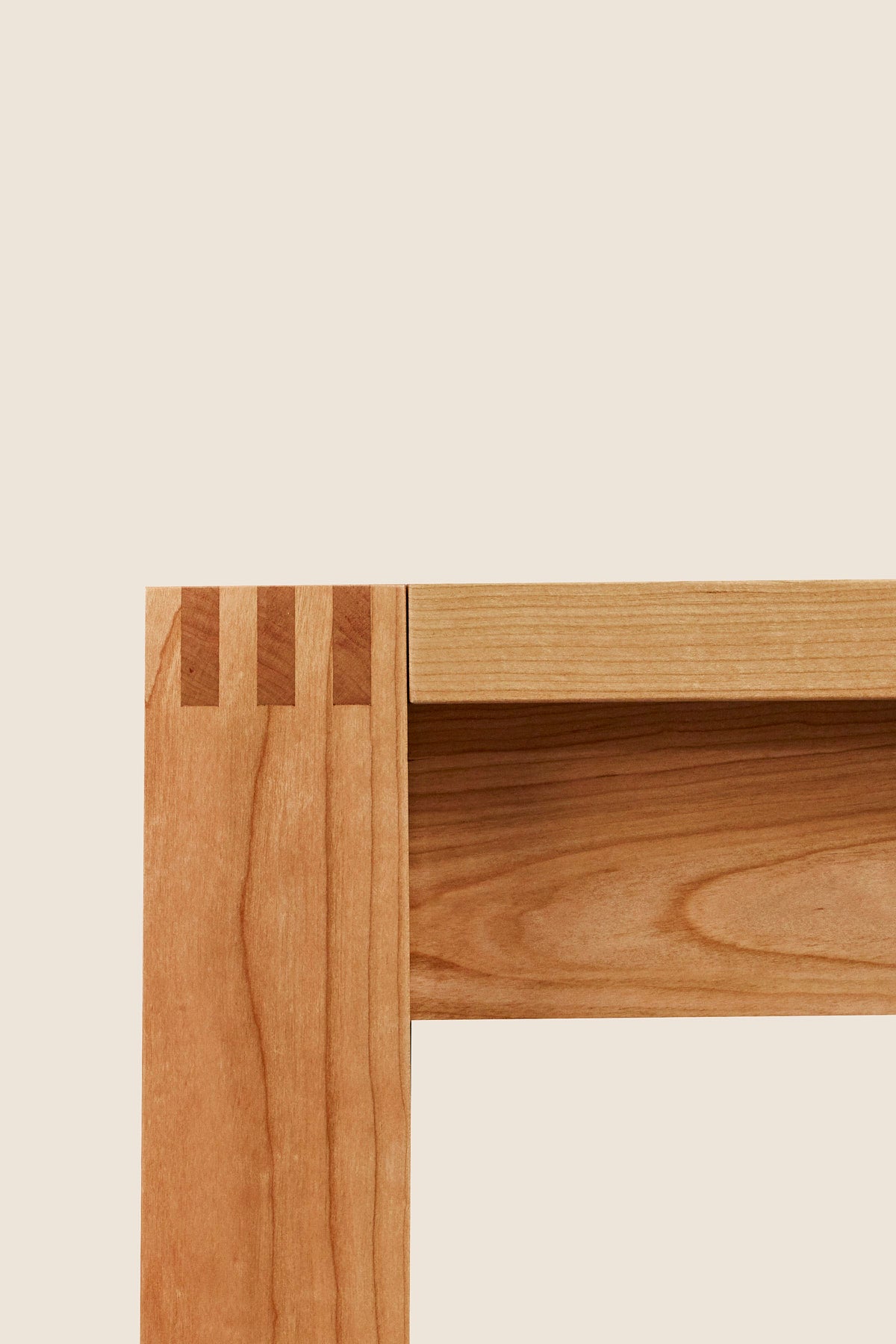 Visible joinery on Harbor Bench in cherry wood from Chilton Furniture