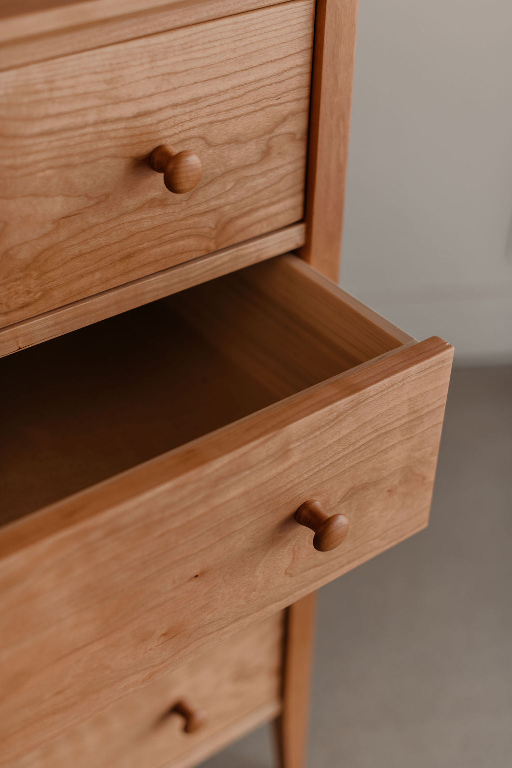 Shaker Four Drawer Chest - Cherry